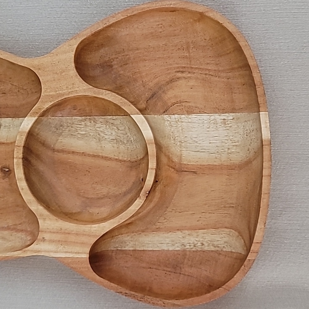 Dolly Parton Guitar-Shaped Acacia Wood Serving Tray - Picture 5 of 16